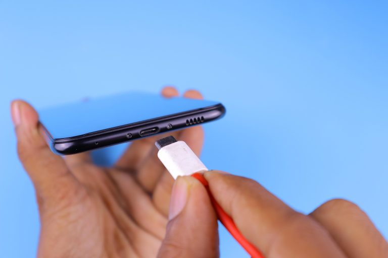 Smartfony z najlepszą baterią 2025 – ranking TOP modeli
